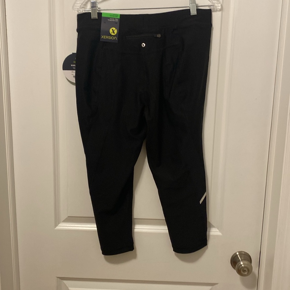 Xersion Black Women's Capri Leggings - Picture 2 of 6